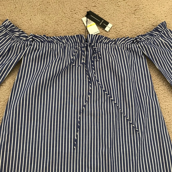 NWT Dolce Vita Delainey Blue and White Off The Shoulder Striped Dress Size M - Picture 5 of 8